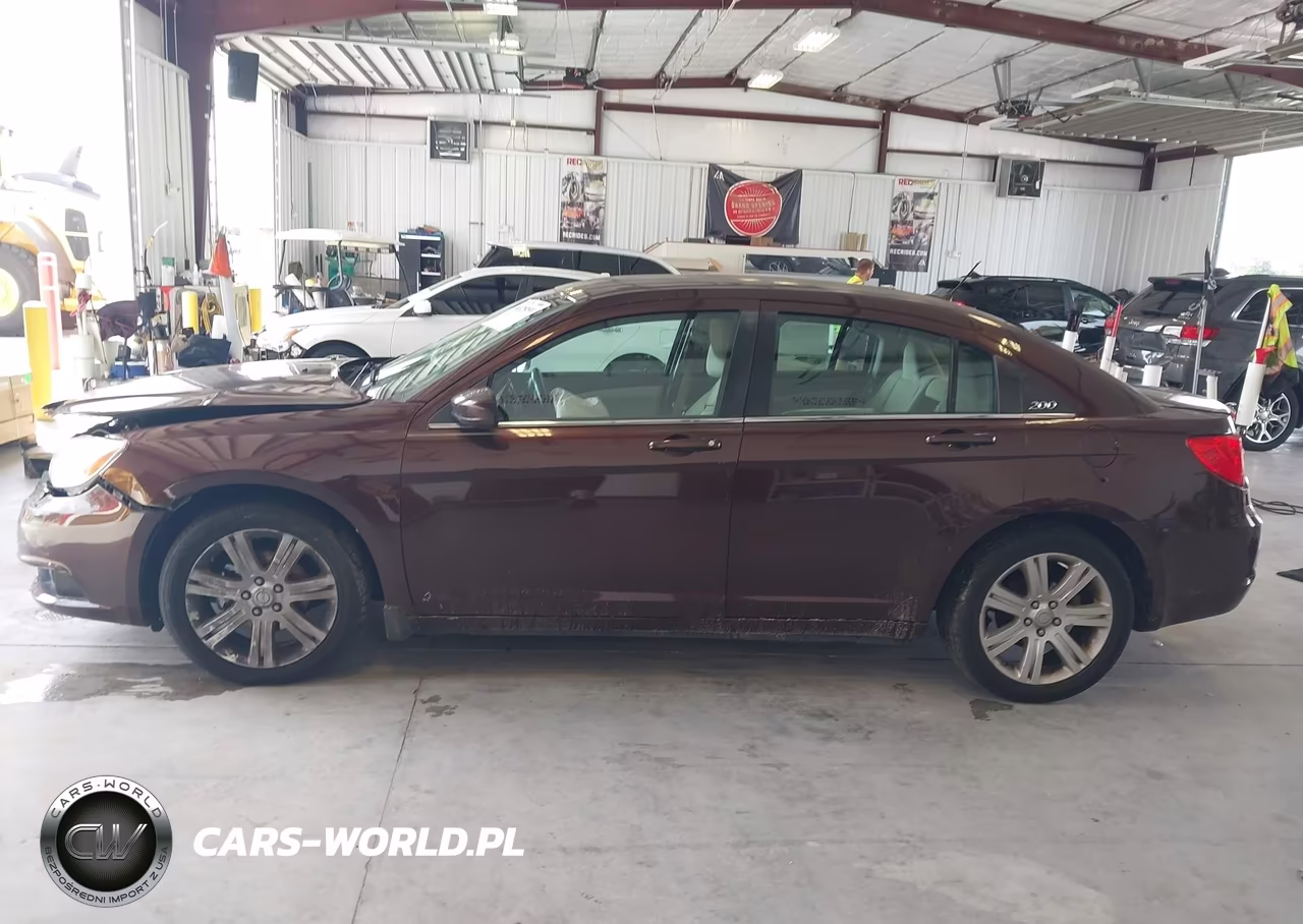 2013 Chrysler 200 Touring VIN:1C3CCBBB8DN592517 - 14