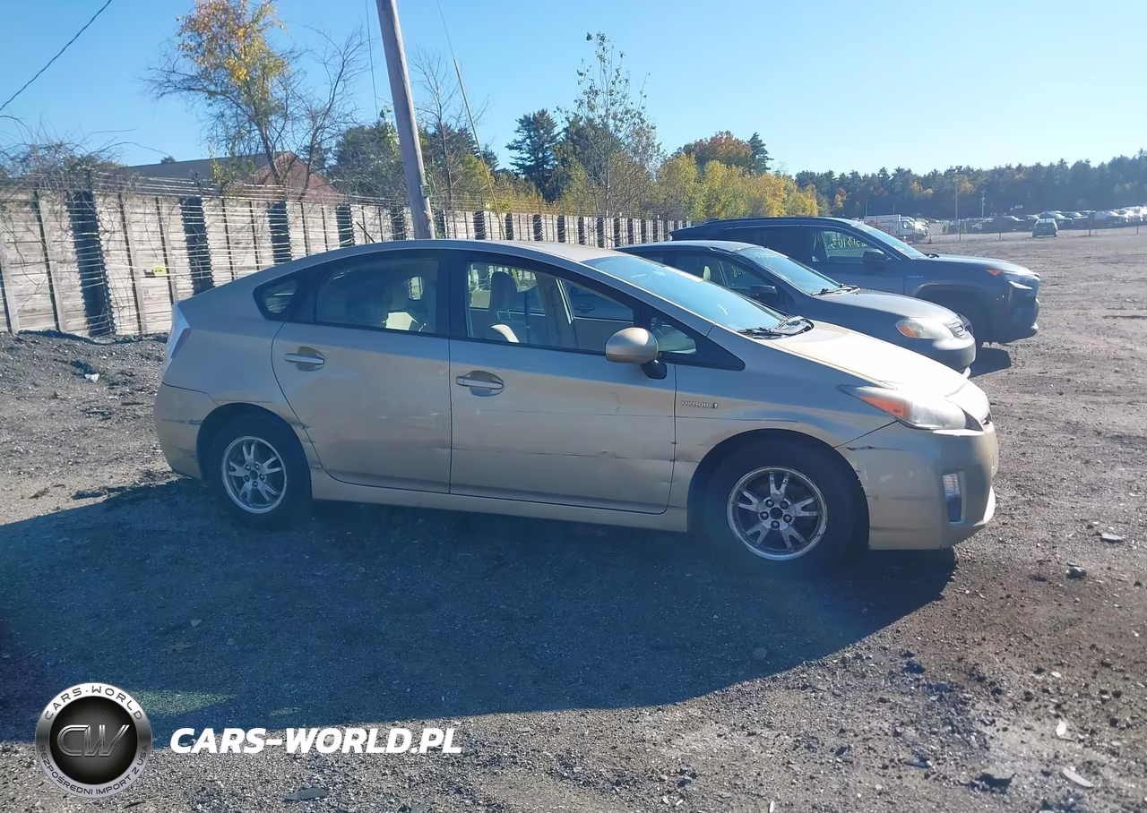 2011 Toyota Prius Three VIN:JTDKN3DU2B1392775 - 13