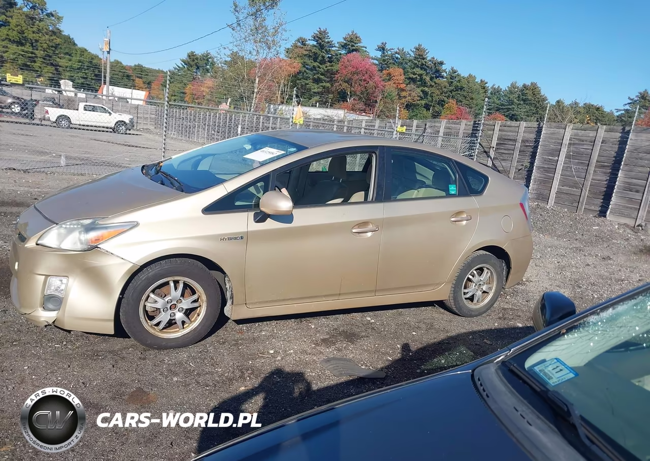 2011 Toyota Prius Three VIN:JTDKN3DU2B1392775 - 14