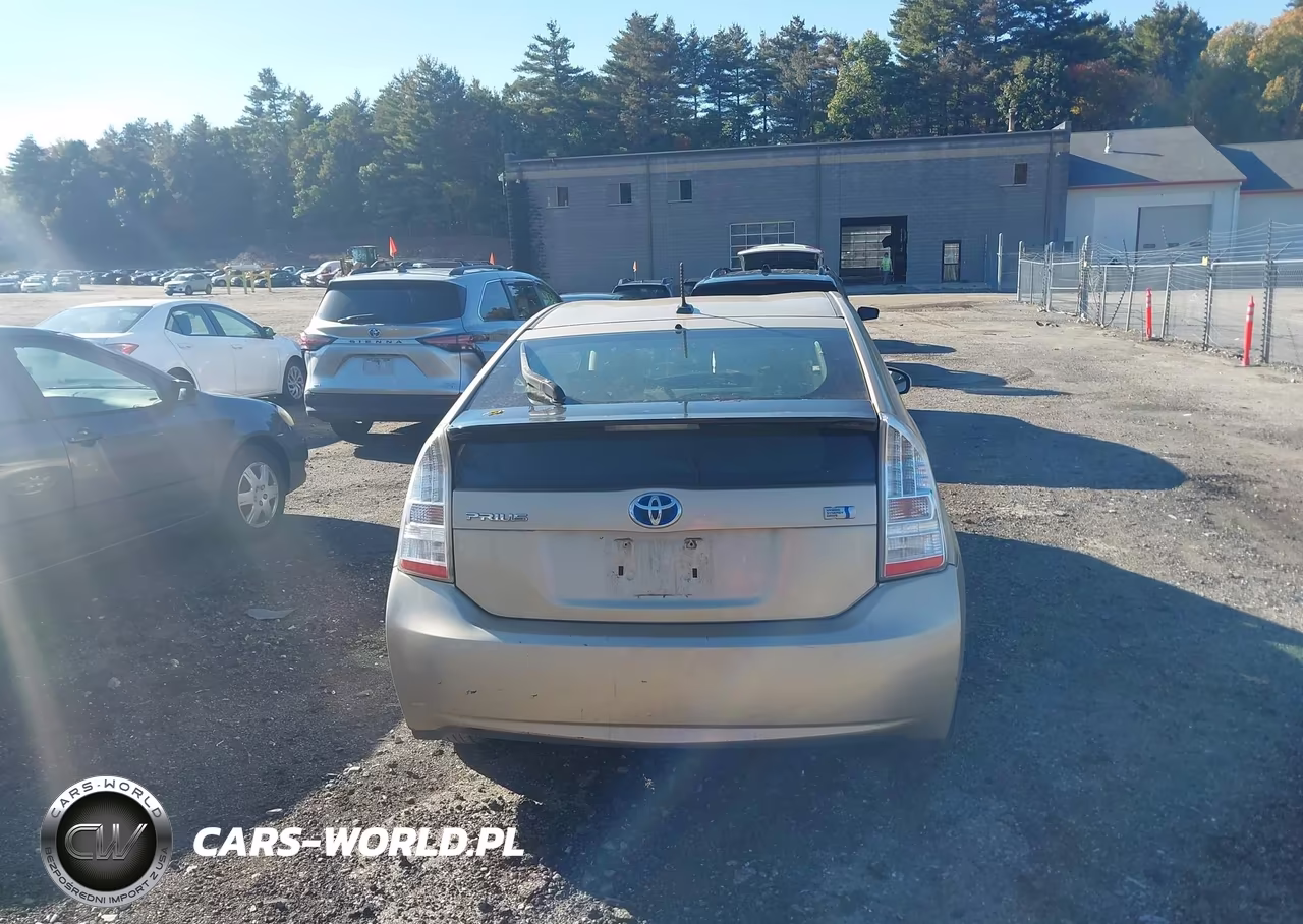 2011 Toyota Prius Three VIN:JTDKN3DU2B1392775 - 16