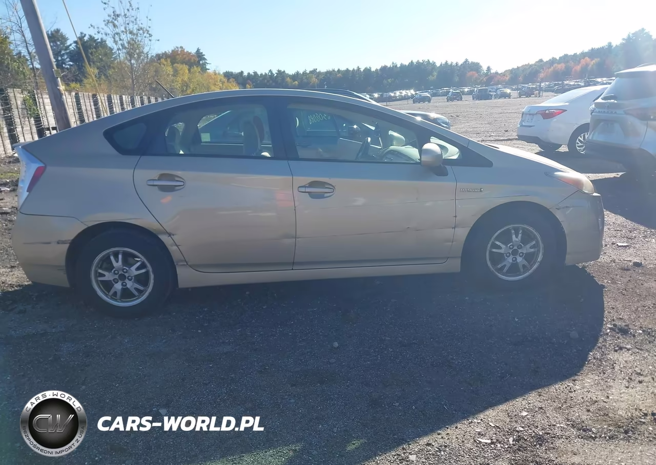 2011 Toyota Prius Three VIN:JTDKN3DU2B1392775 - 6