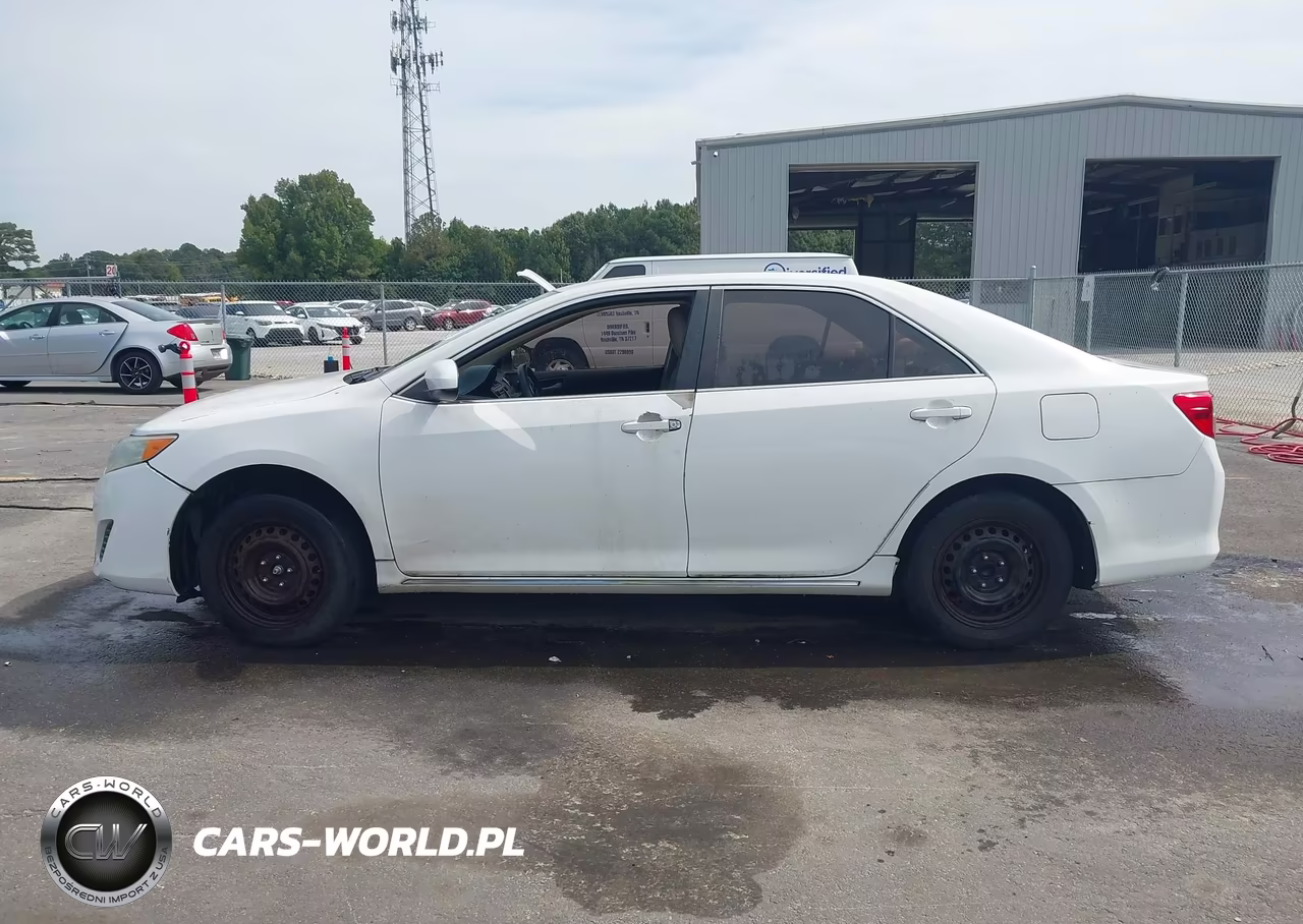 2014 Toyota Camry Le VIN:4T4BF1FK8ER384276 - 14