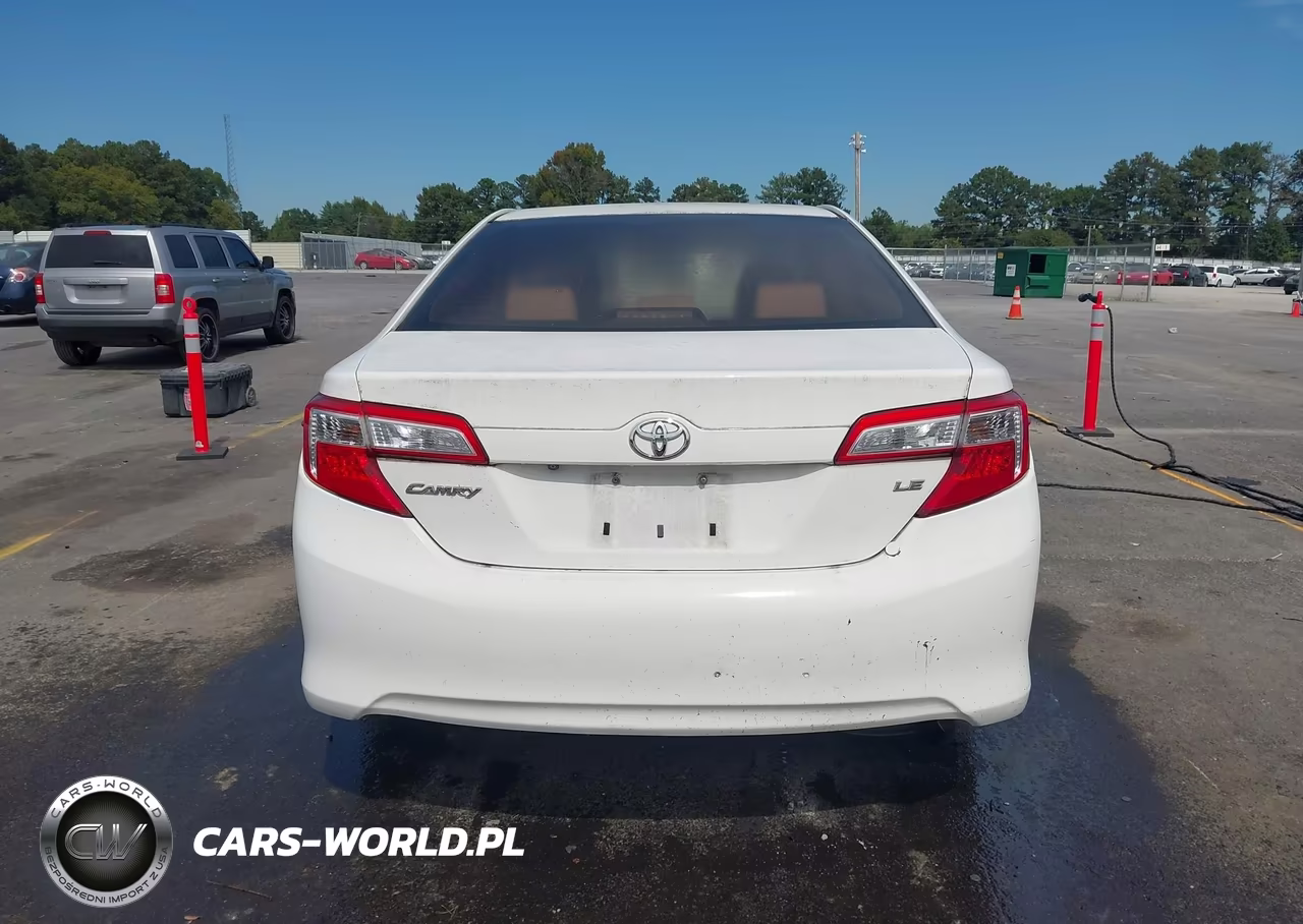 2014 Toyota Camry Le VIN:4T4BF1FK8ER384276 - 16