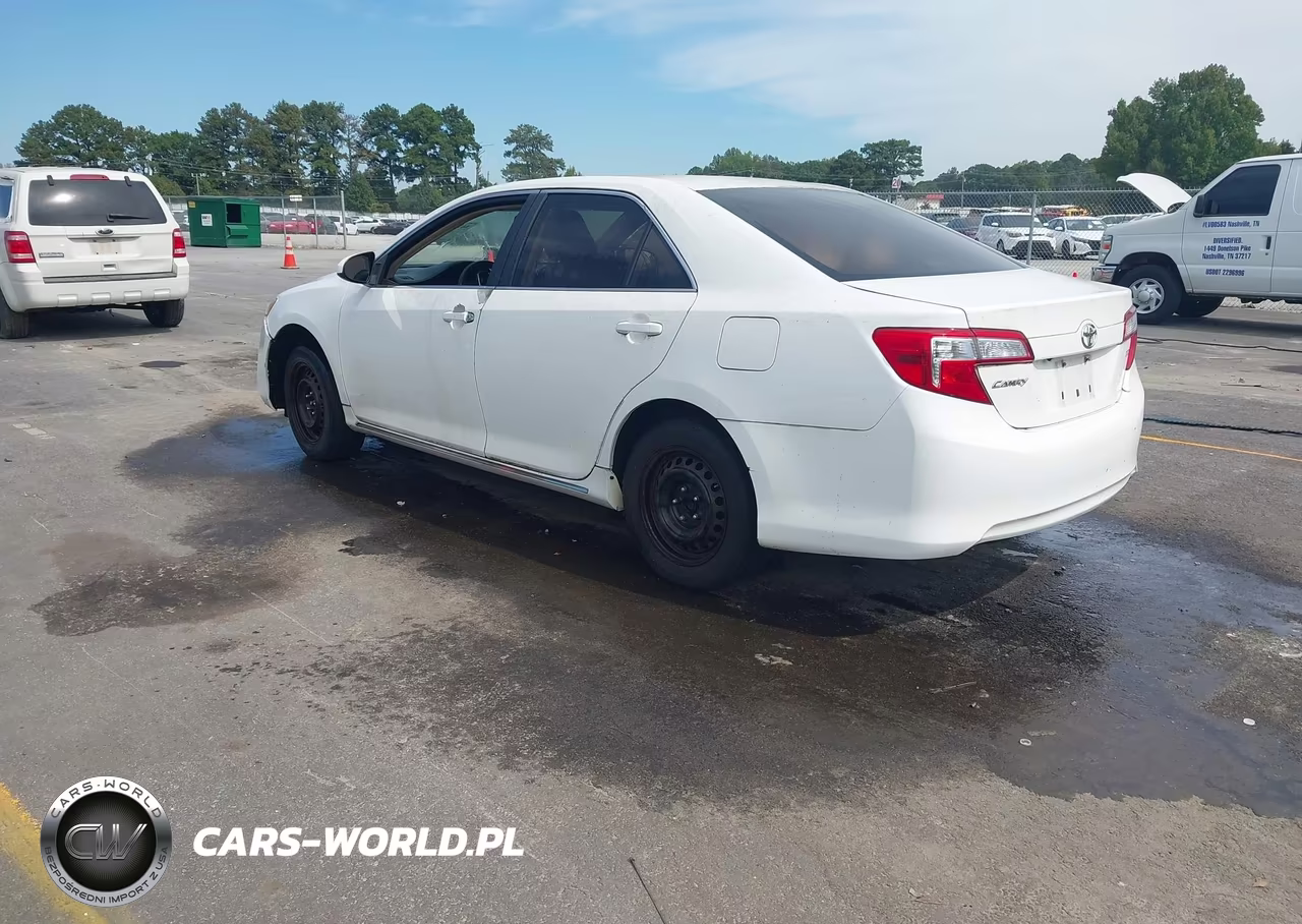 2014 Toyota Camry Le VIN:4T4BF1FK8ER384276 - 3