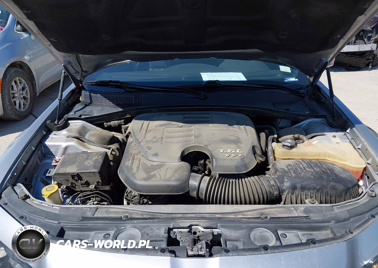 2018 Chrysler 300 300S VIN:2C3CCABG2JH243962 - 10