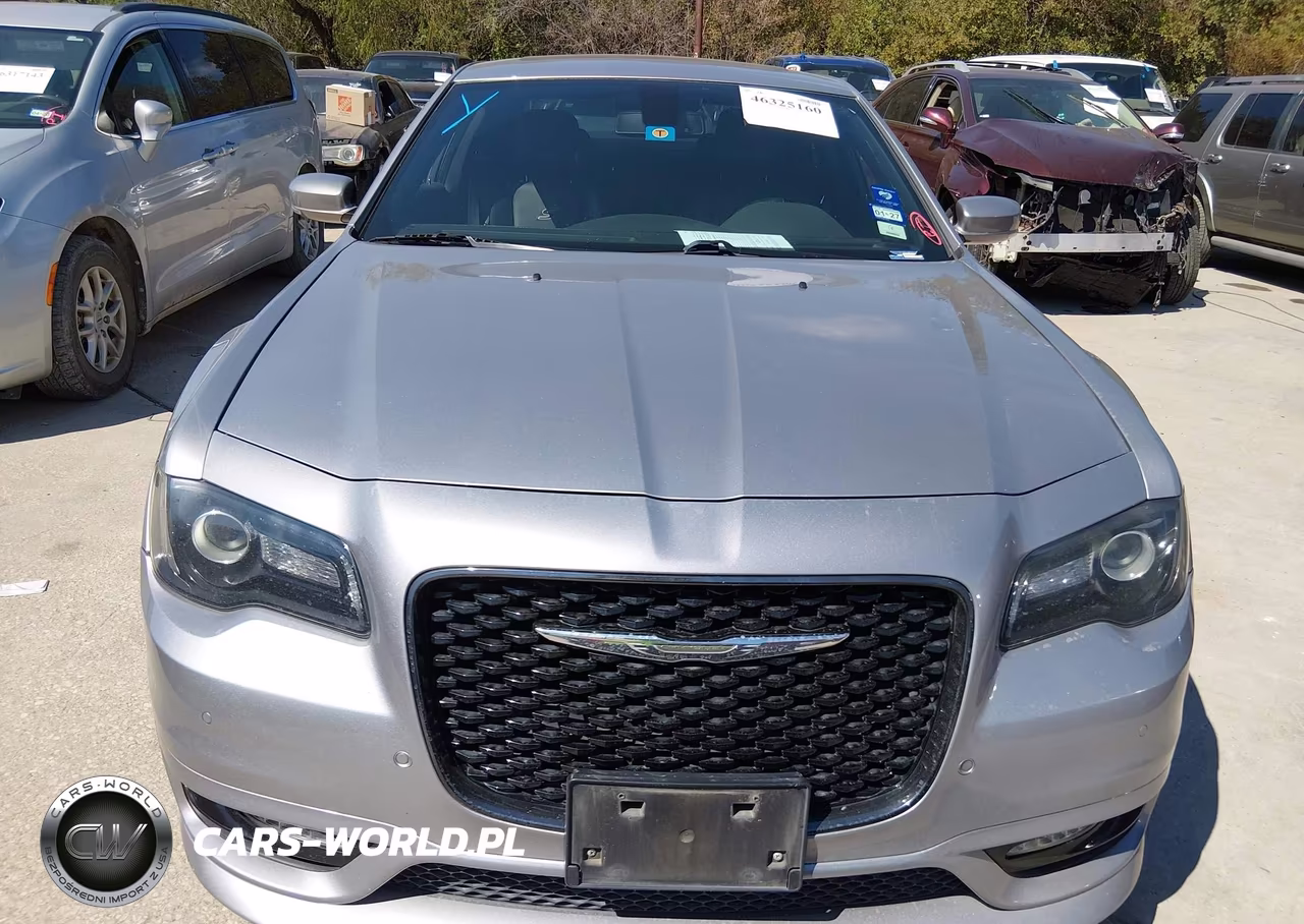2018 Chrysler 300 300S VIN:2C3CCABG2JH243962 - 12