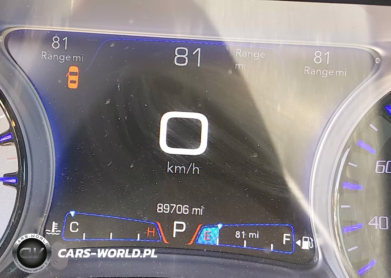 2018 Chrysler 300 300S VIN:2C3CCABG2JH243962 - 15