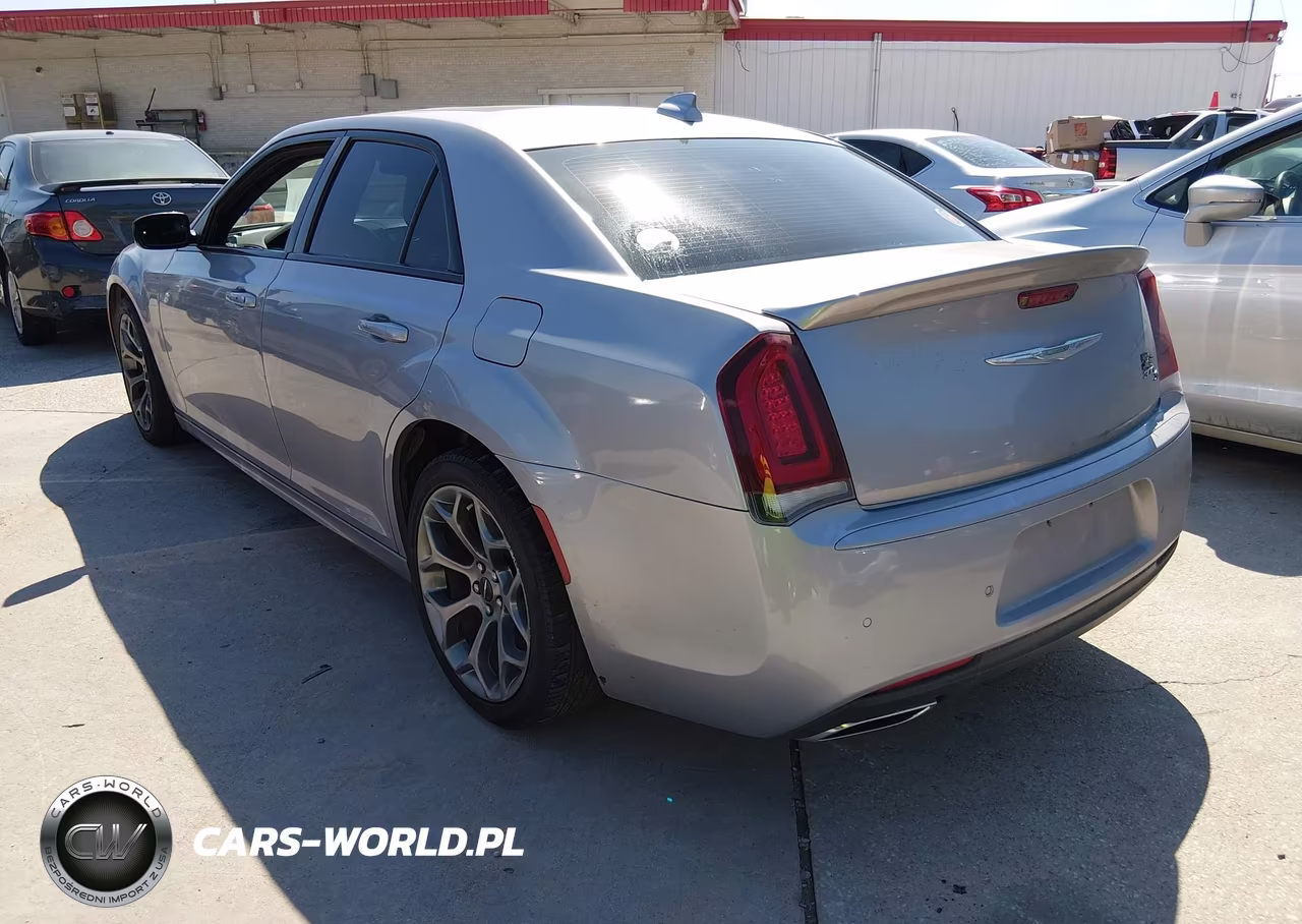 2018 Chrysler 300 300S VIN:2C3CCABG2JH243962 - 3