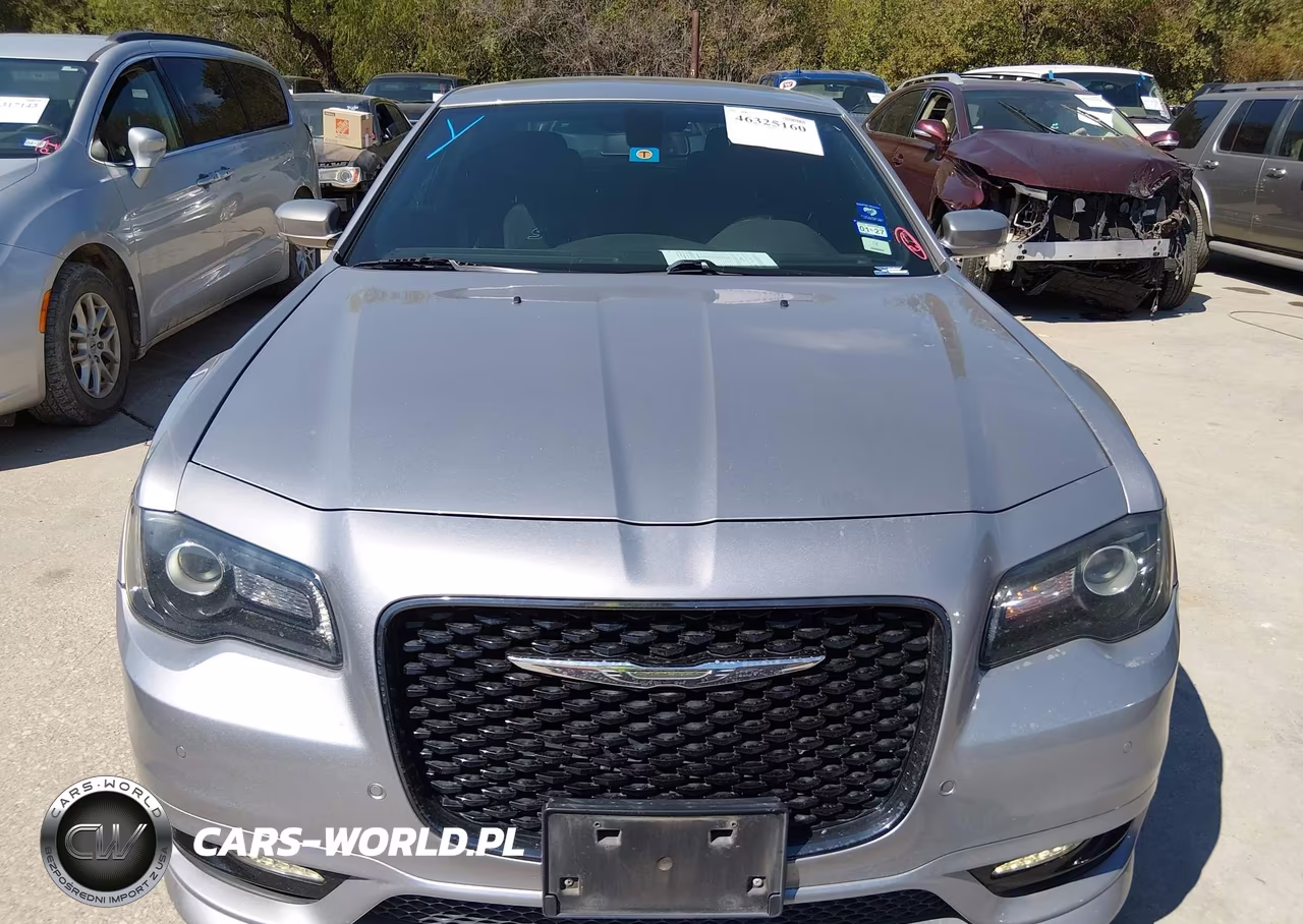 2018 Chrysler 300 300S VIN:2C3CCABG2JH243962 - 6