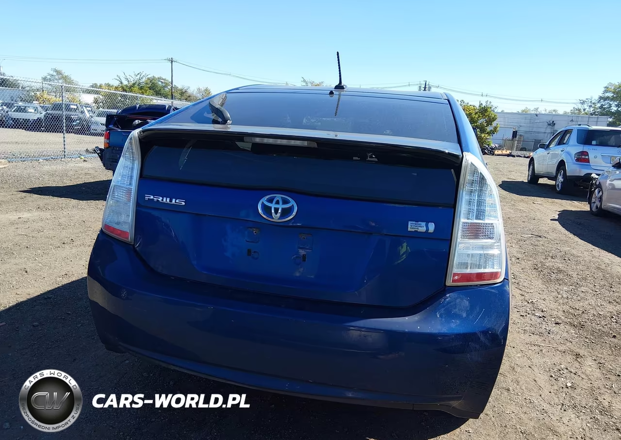 2011 Toyota Prius Two VIN:JTDKN3DU8B0277698 - 16