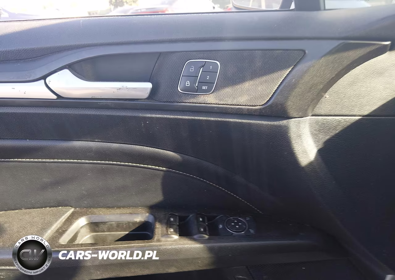 2018 Ford Fusion Hybrid Titanium VIN:3FA6P0RU5JR269257 - 15