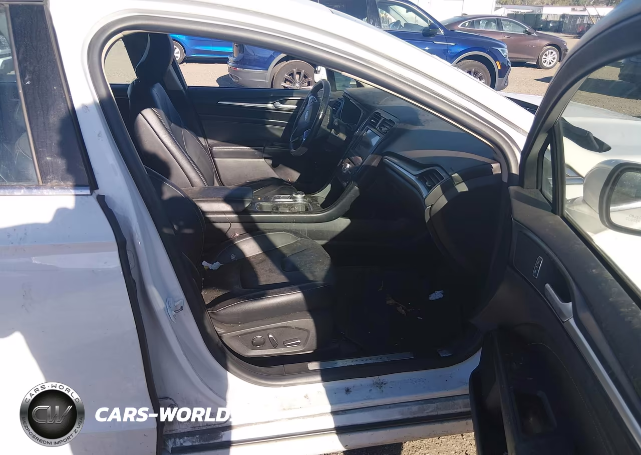 2018 Ford Fusion Hybrid Titanium VIN:3FA6P0RU5JR269257 - 5