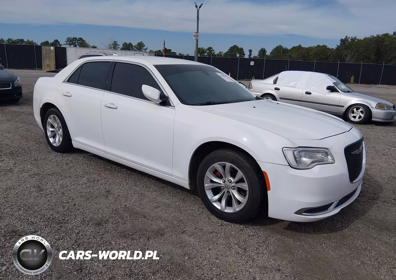2016 Chrysler 300 Limited VIN:2C3CCAAG4GH156316 - 1