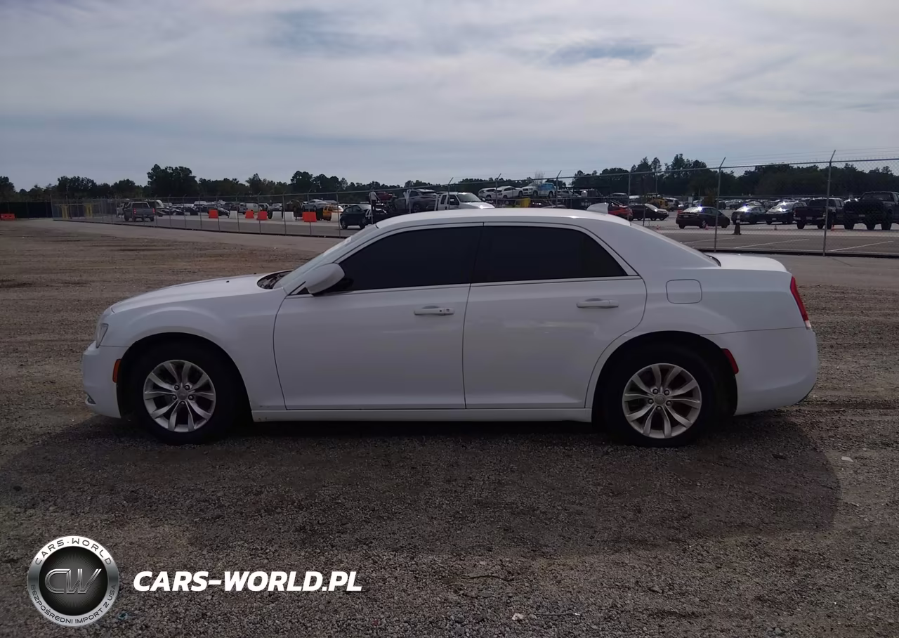 2016 Chrysler 300 Limited VIN:2C3CCAAG4GH156316 - 14