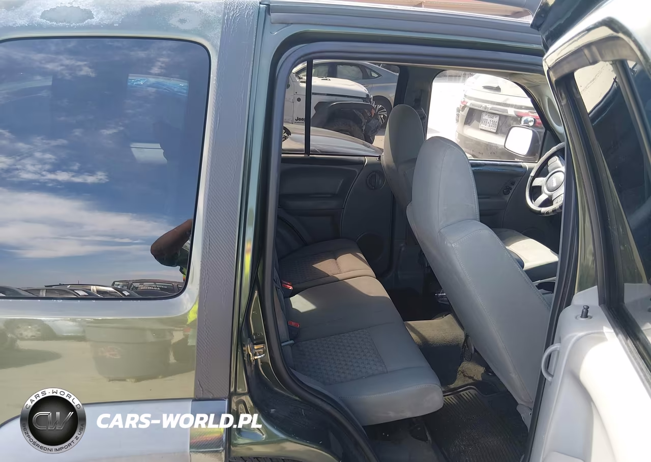 2007 Jeep Liberty Sport VIN:1J4GK48K47W502159 - 8