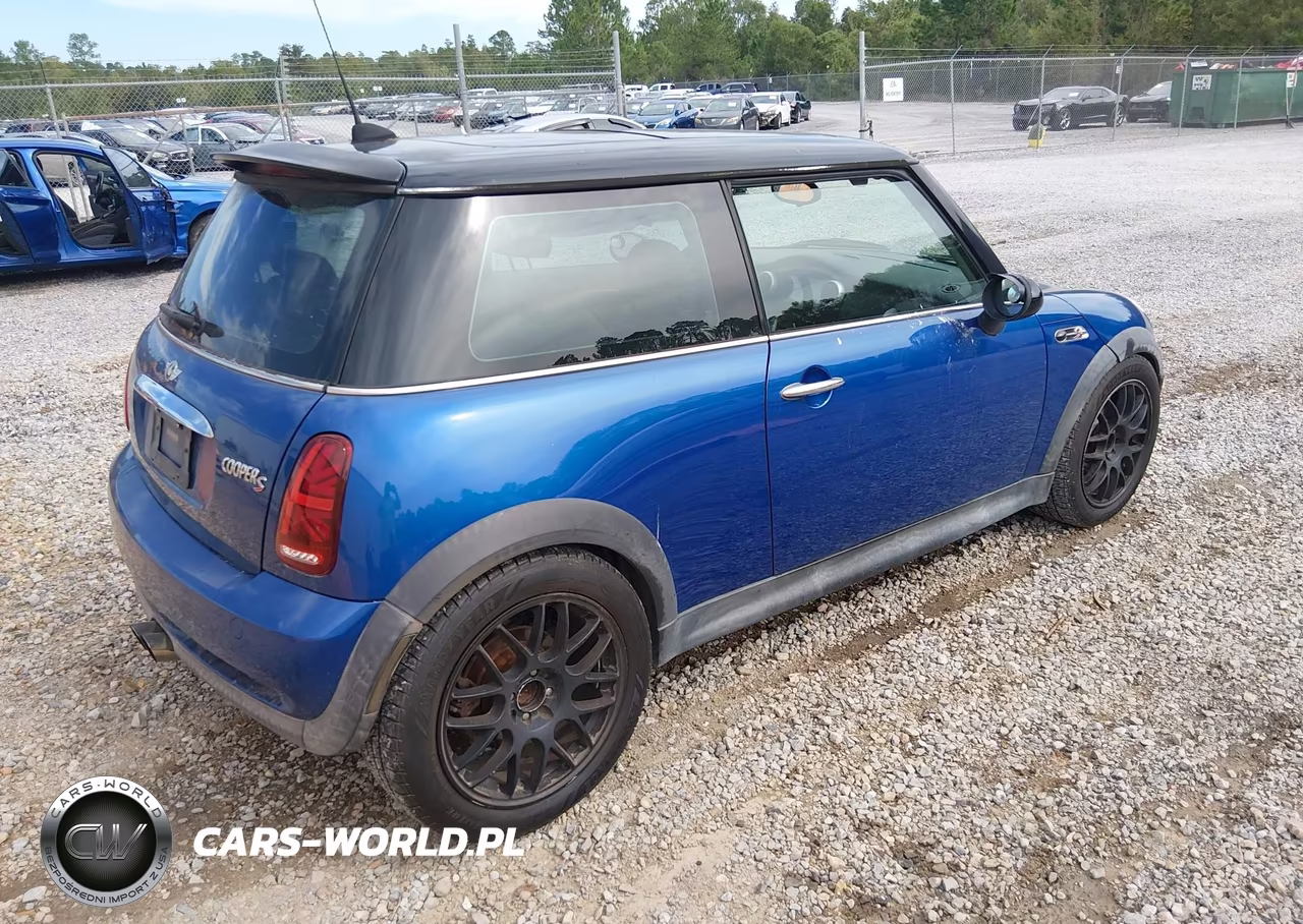 2005 Mini Cooper S VIN:WMWRE33415TD98608 - 4