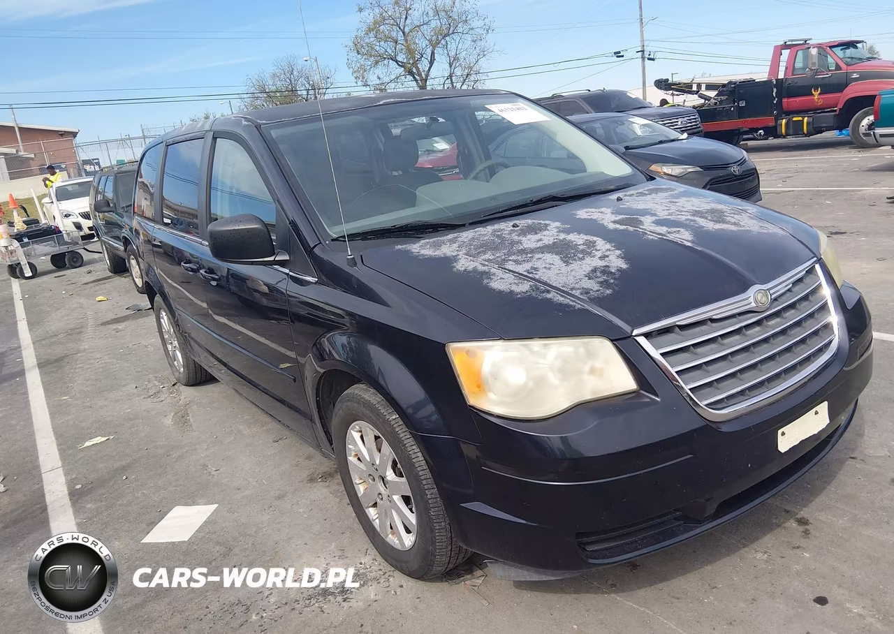 2010 Chrysler Town & Country Lx