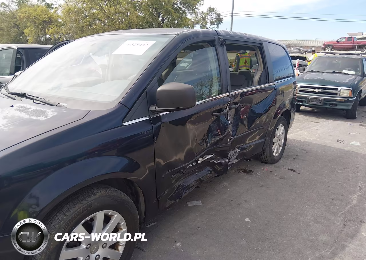 2010 Chrysler Town & Country Lx VIN:2A4RR4DE5AR151539 - 6
