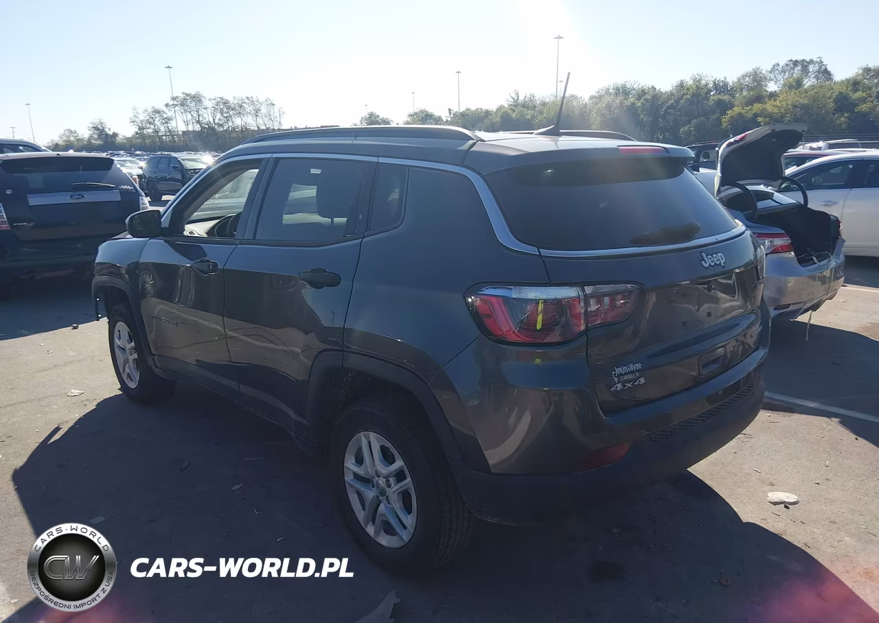 2020 Jeep Compass Sport 4X4 VIN:3C4NJDAB7LT101215 - 3