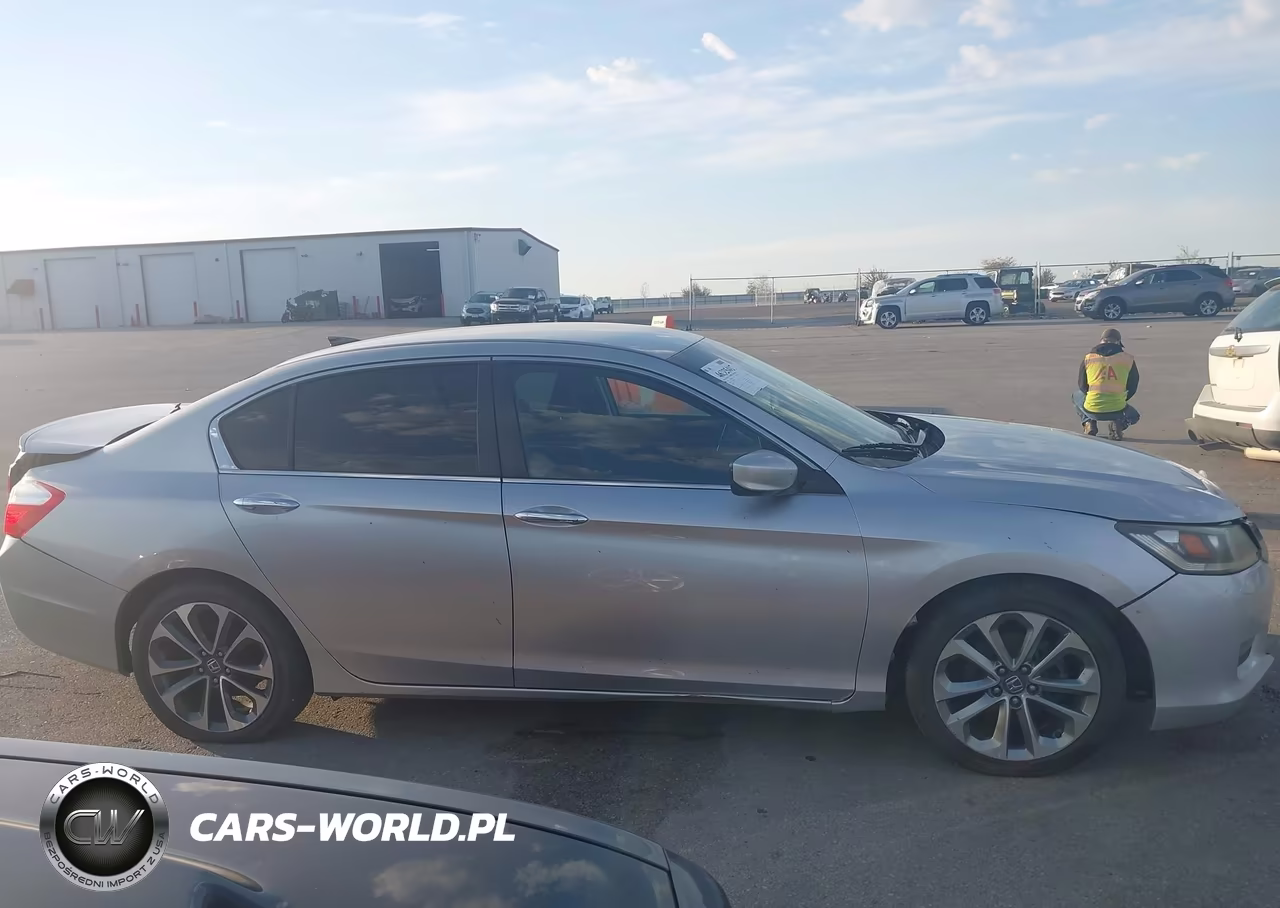 2015 Honda Accord Sport VIN:1HGCR2F54FA181335 - 13