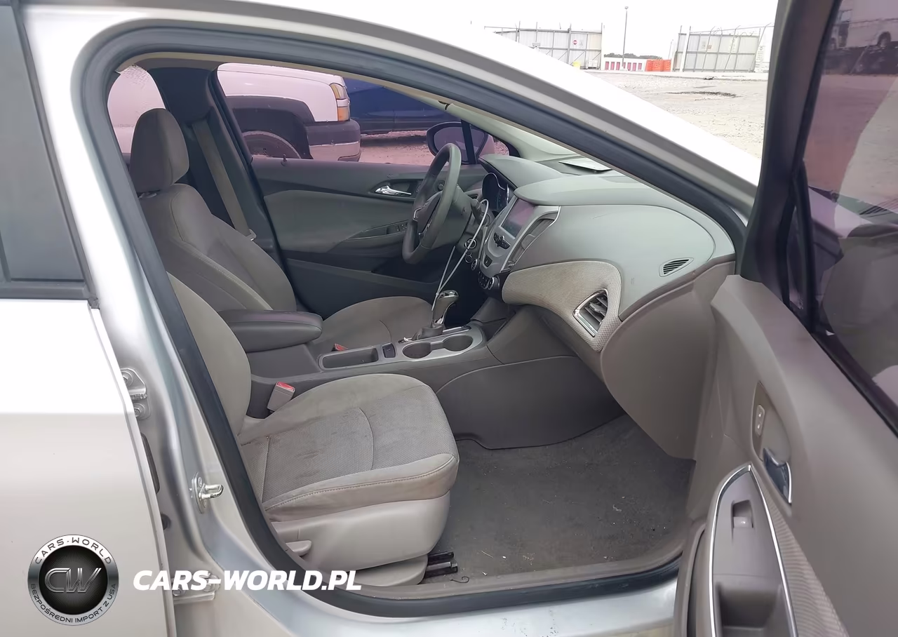 2018 Chevrolet Cruze Ls Auto VIN:1G1BC5SM7J7149553 - 5