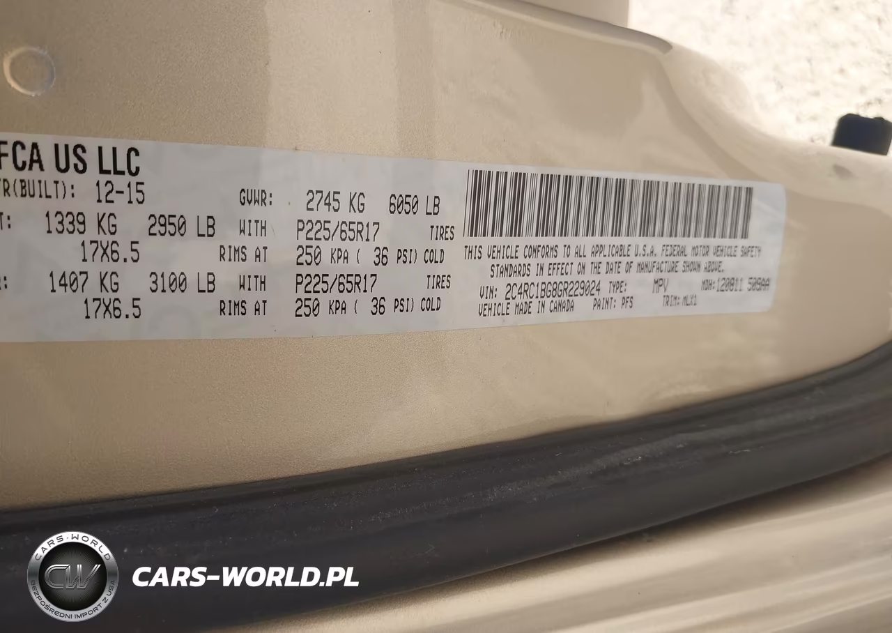 2016 Chrysler Town & Country Touring VIN:2C4RC1BG8GR229024 - 9