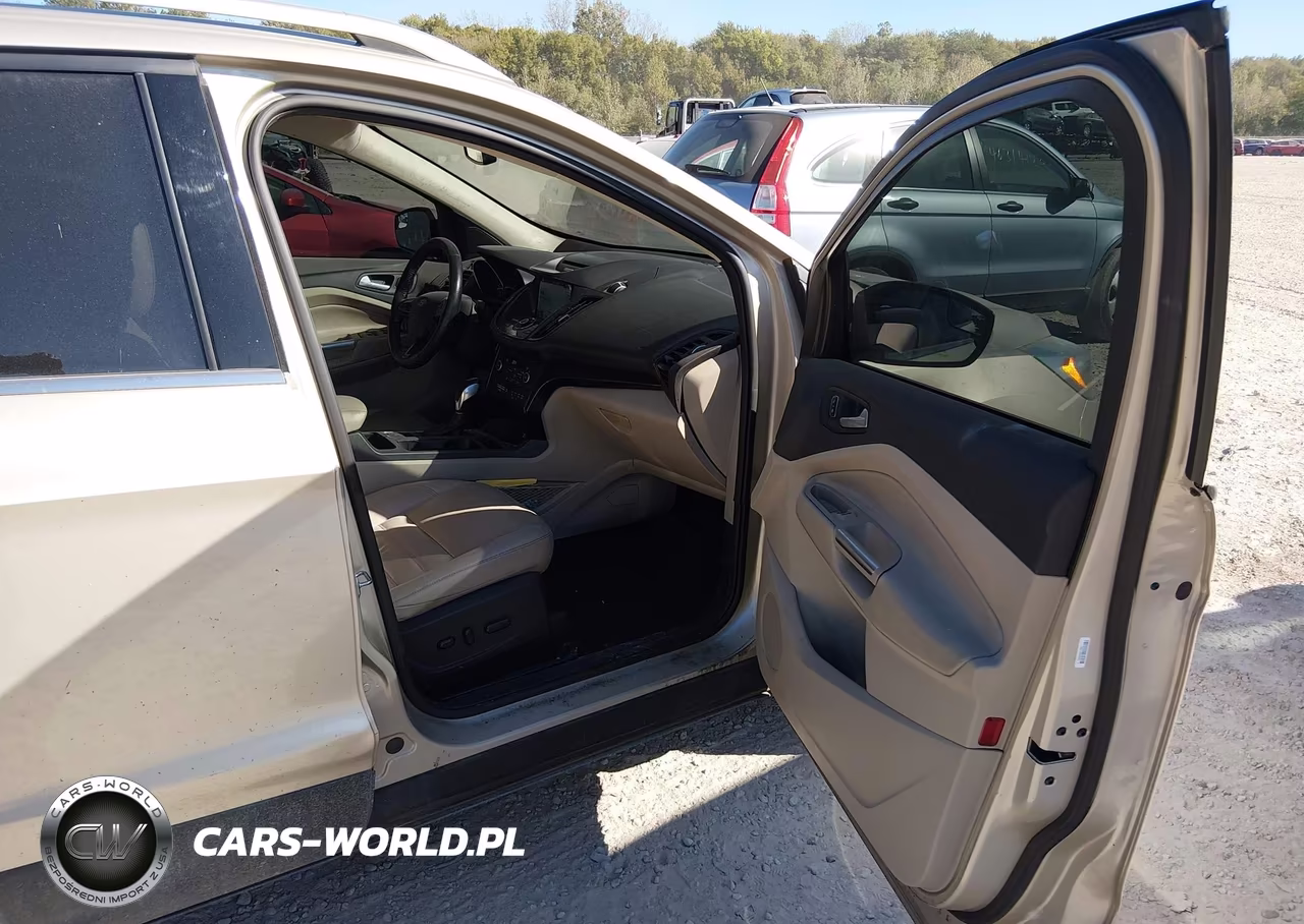 2018 Ford Escape Titanium VIN:1FMCU9J97JUA57885 - 5