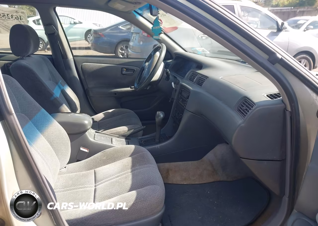 2000 Toyota Camry Le VIN:4T1BG22K9YU645471 - 5