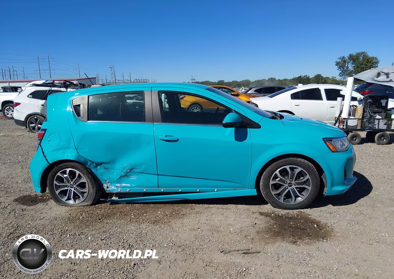 2020 Chevrolet Sonic Fwd Lt 5-Door VIN:1G1JD6SB9L4108388 - 13