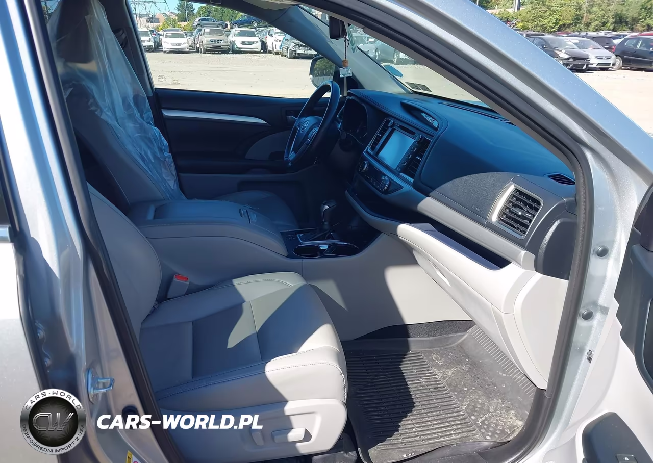 2019 Toyota Highlander Xle VIN:5TDJZRFH0KS576957 - 5