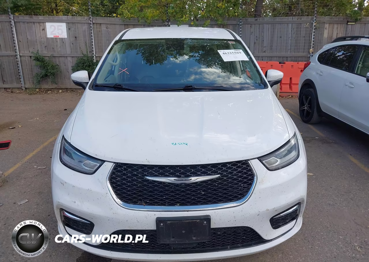 2023 Chrysler Pacifica Touring L VIN:2C4RC1BG2PR607693 - 12