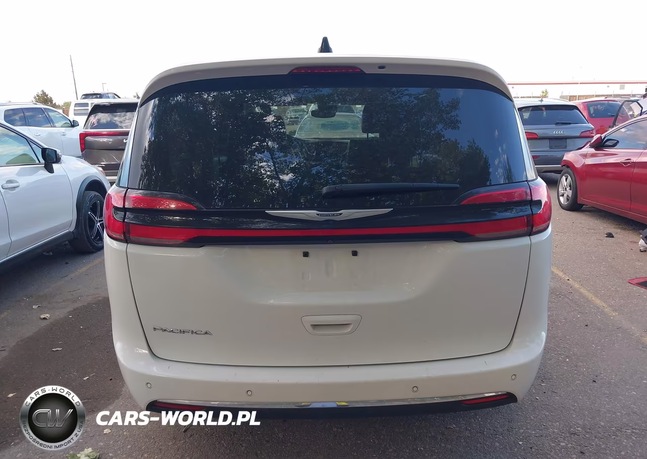 2023 Chrysler Pacifica Touring L VIN:2C4RC1BG2PR607693 - 16
