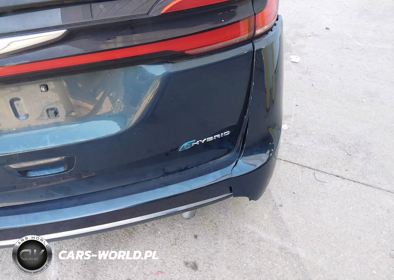 2022 Chrysler Pacifica Hybrid Touring L VIN:2C4RC1L70NR222113 - 15