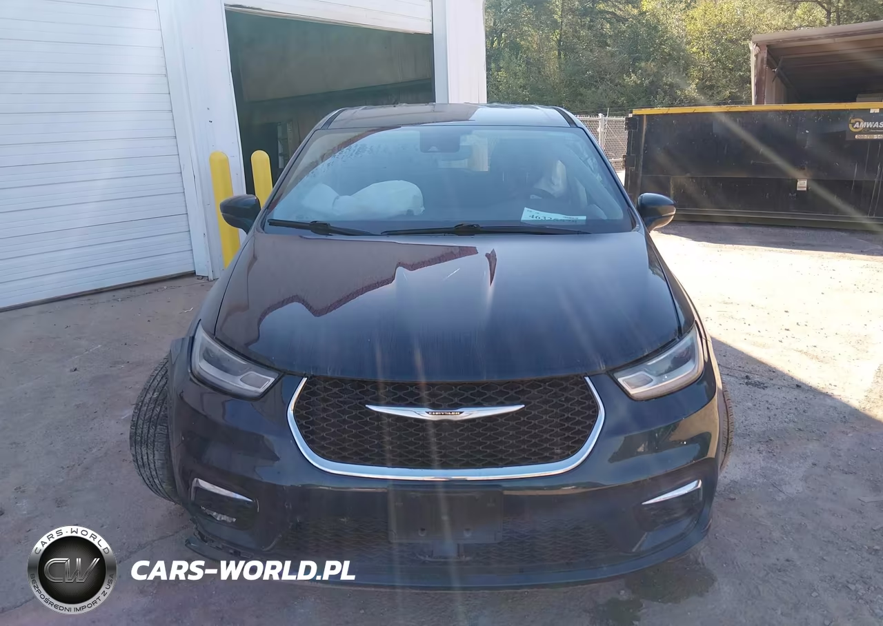 2022 Chrysler Pacifica Hybrid Touring L VIN:2C4RC1L70NR222113 - 16