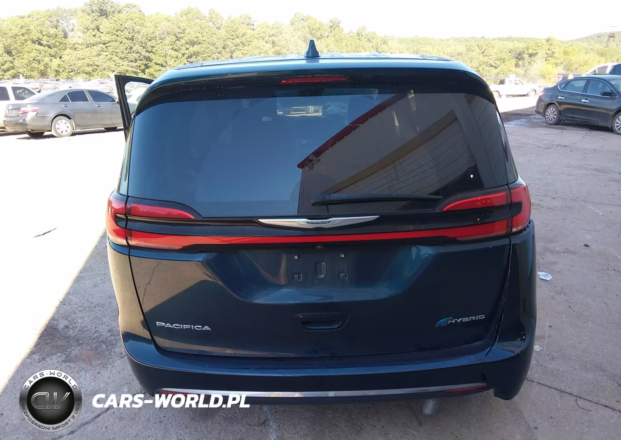 2022 Chrysler Pacifica Hybrid Touring L VIN:2C4RC1L70NR222113 - 20