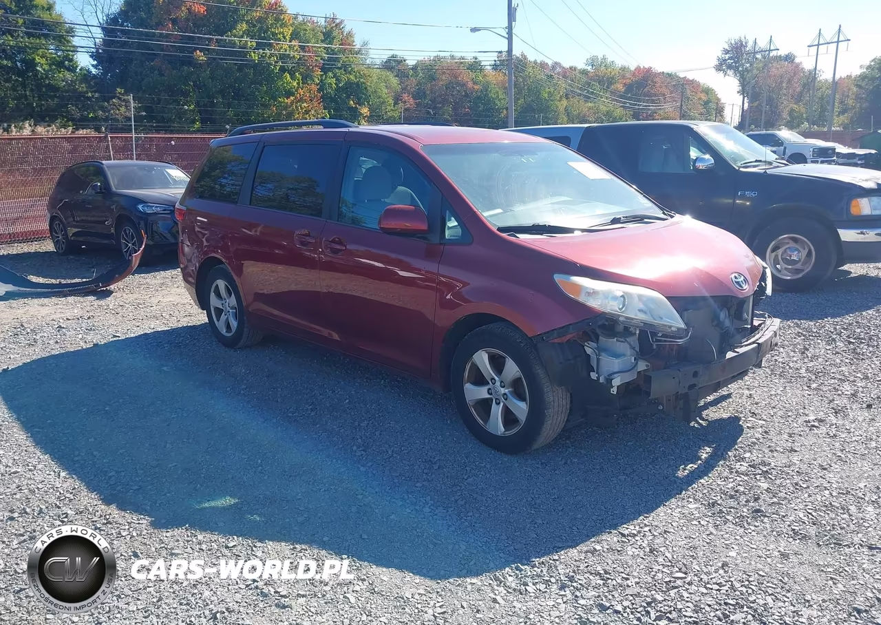2015 Toyota Sienna Le