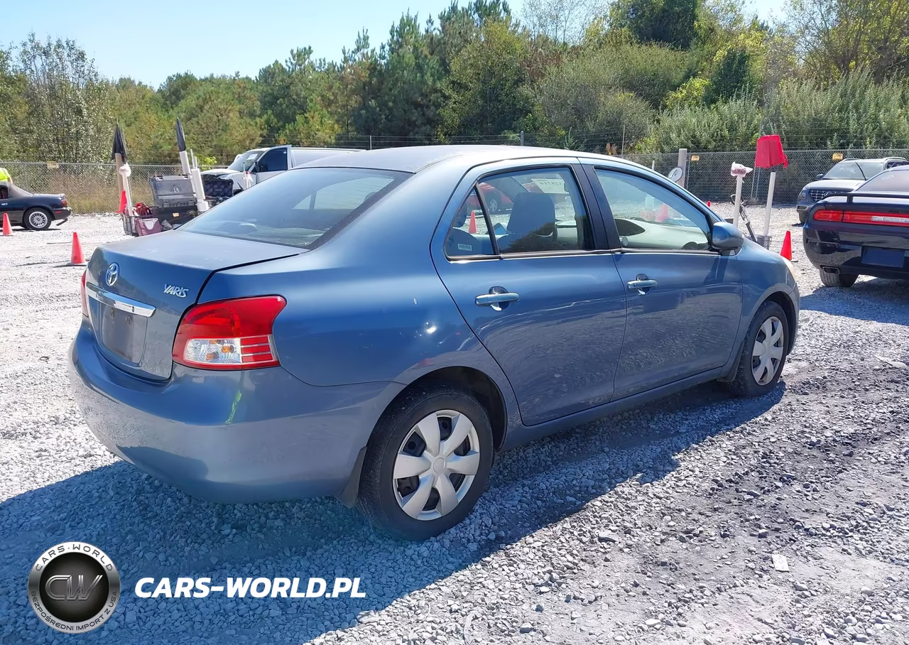 2010 Toyota Yaris VIN:JTDBT4K39A4068614 - 4