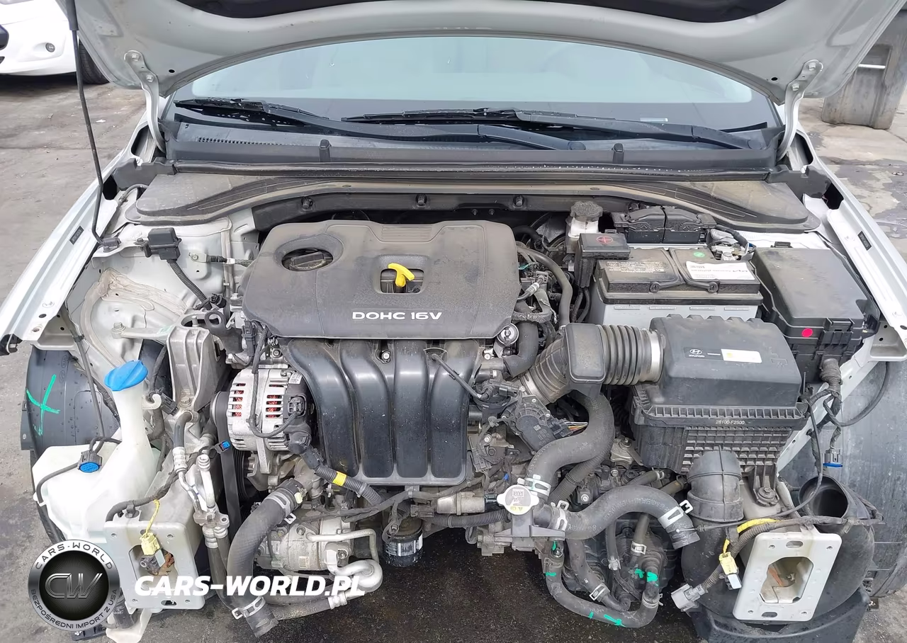 2018 Hyundai Elantra Sel VIN:5NPD84LF1JH250756 - 10