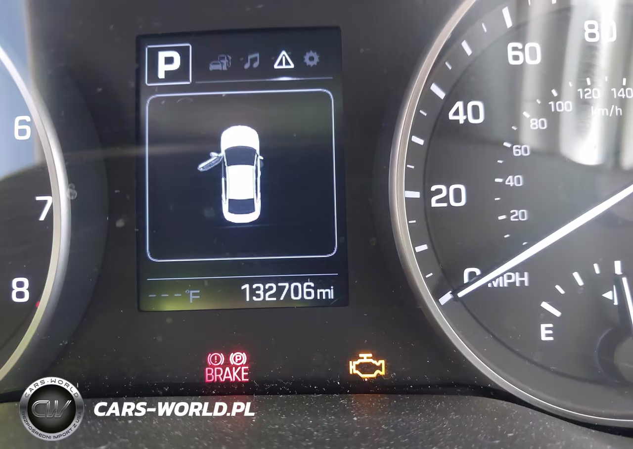 2018 Hyundai Elantra Sel VIN:5NPD84LF1JH250756 - 16