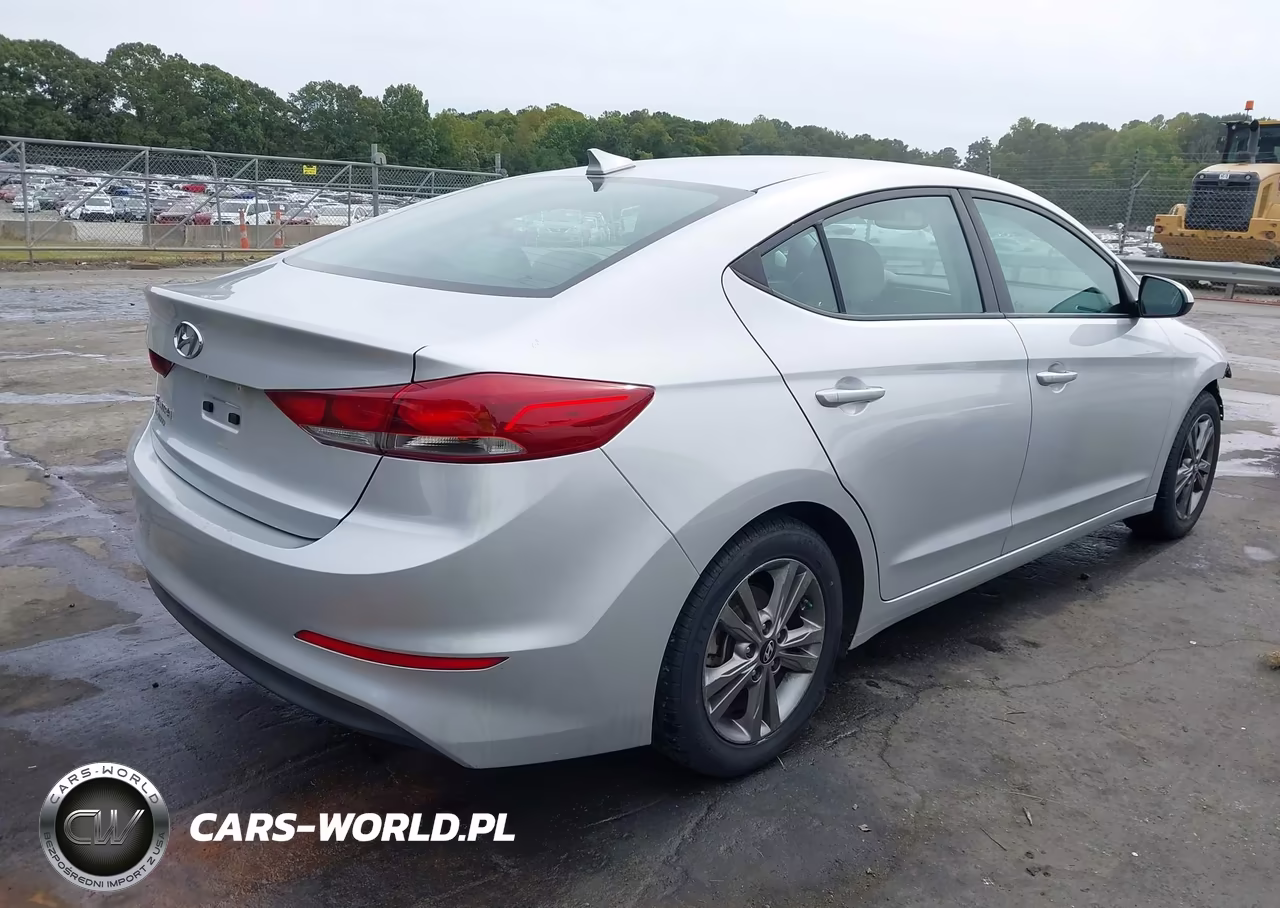 2018 Hyundai Elantra Sel VIN:5NPD84LF1JH250756 - 4