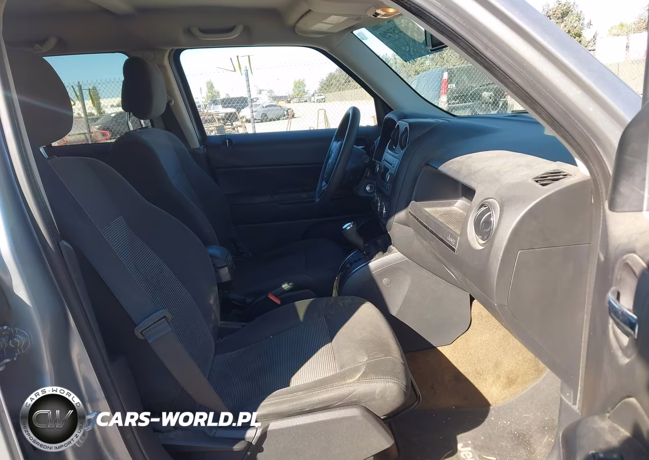2017 Jeep Patriot Sport Fwd VIN:1C4NJPBA8HD115256 - 5