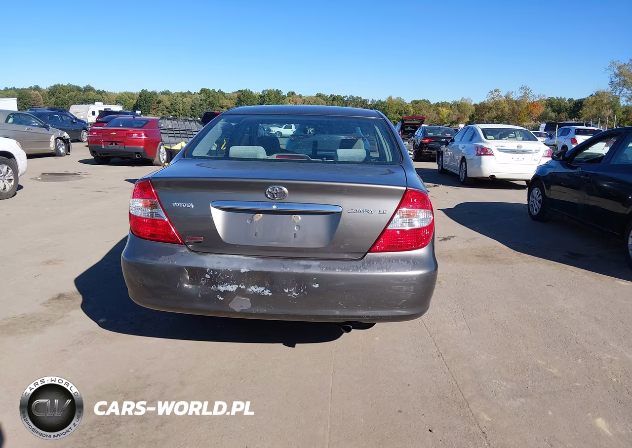 2002 Toyota Camry Le VIN:4T1BE32K02U586684 - 16