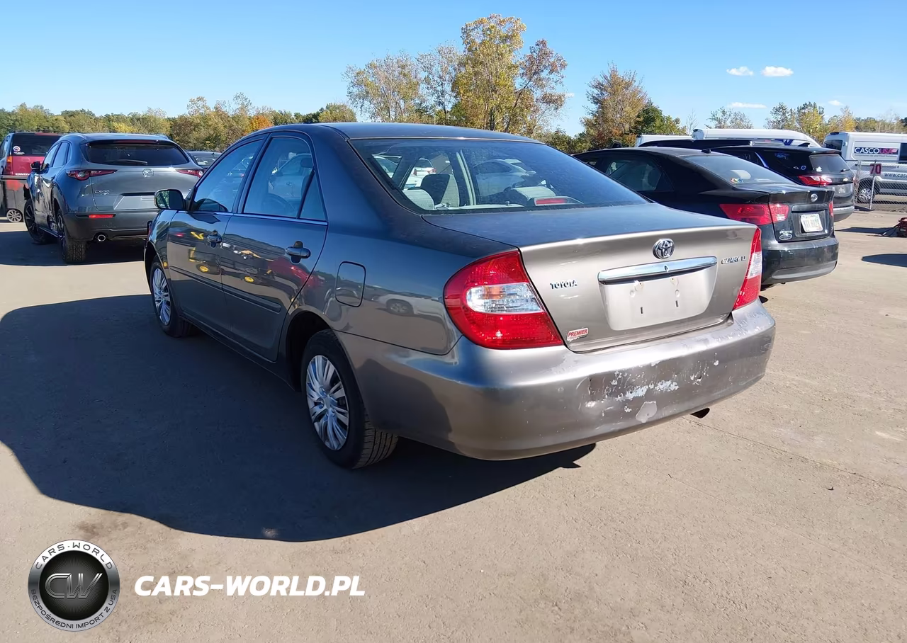 2002 Toyota Camry Le VIN:4T1BE32K02U586684 - 3