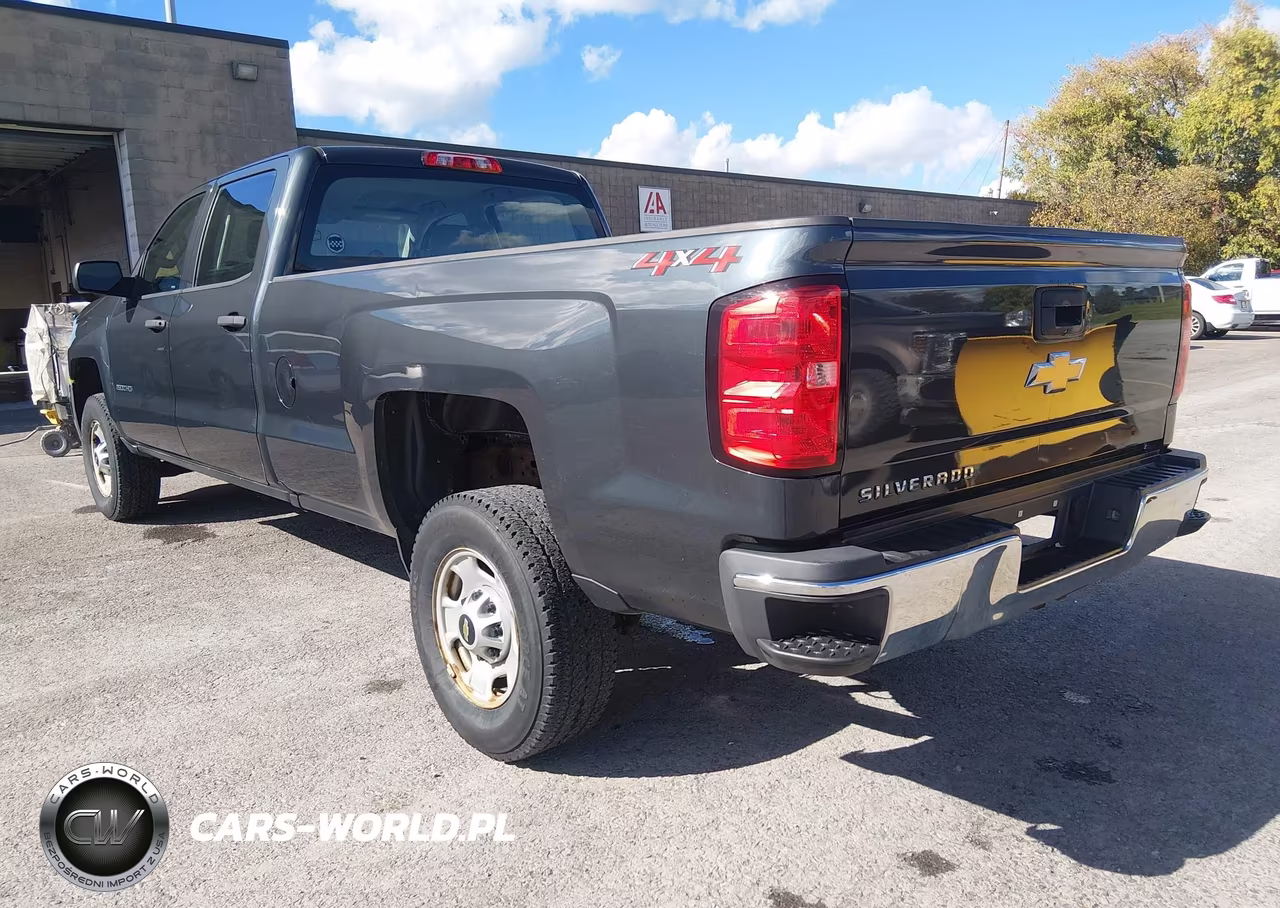 2018 Chevrolet Silverado 2500Hd Wt VIN:1GC1KUEG9JF260777 - 3