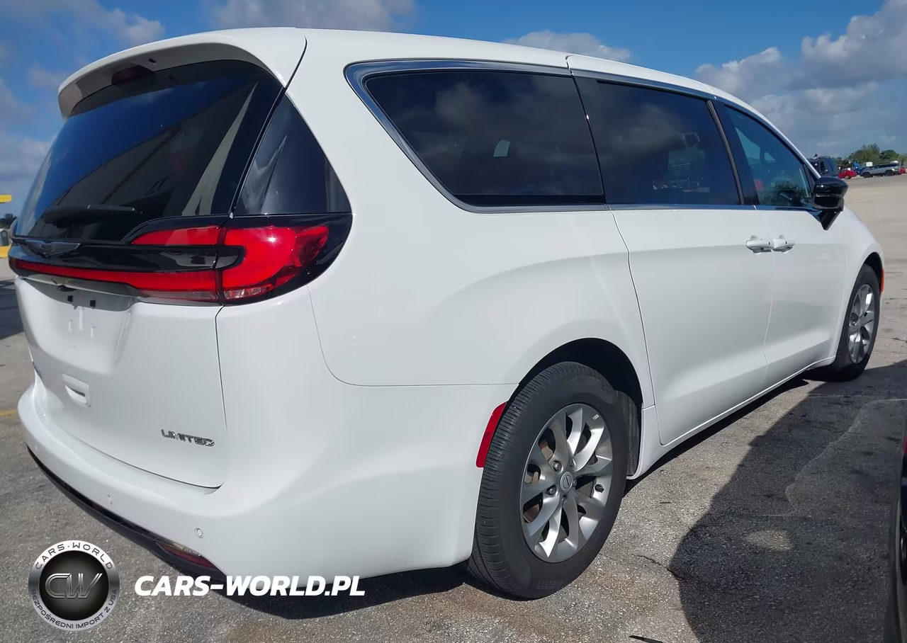 2026 Chrysler Pacifica Limited VIN:2C4RC1GG2TR177697 - 4