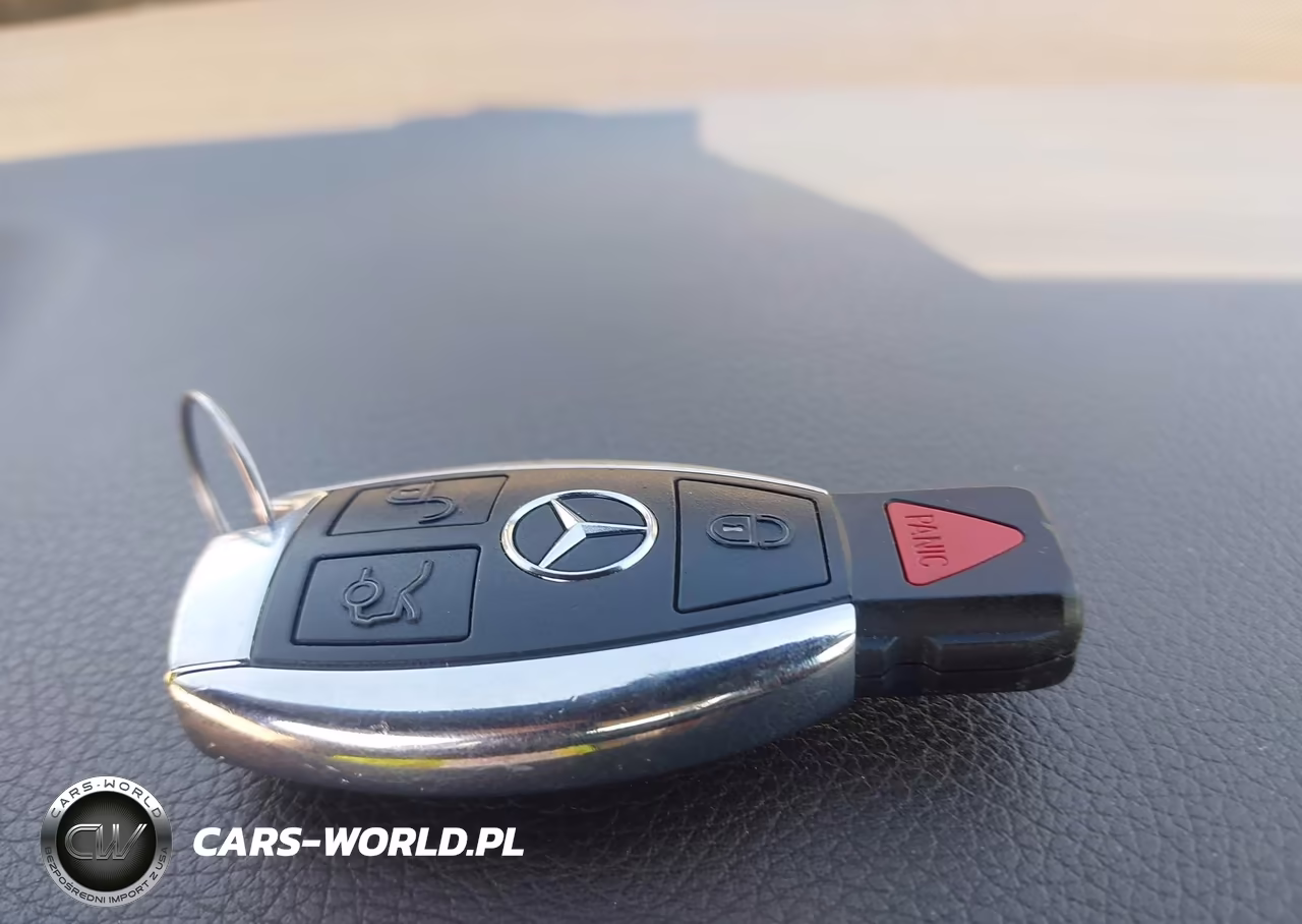 2012 Mercedes-Benz C 250 Sport VIN:WDDGF4HBXCA669911 - 11