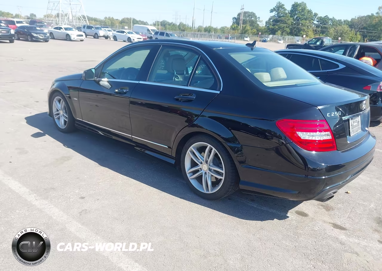 2012 Mercedes-Benz C 250 Sport VIN:WDDGF4HBXCA669911 - 3
