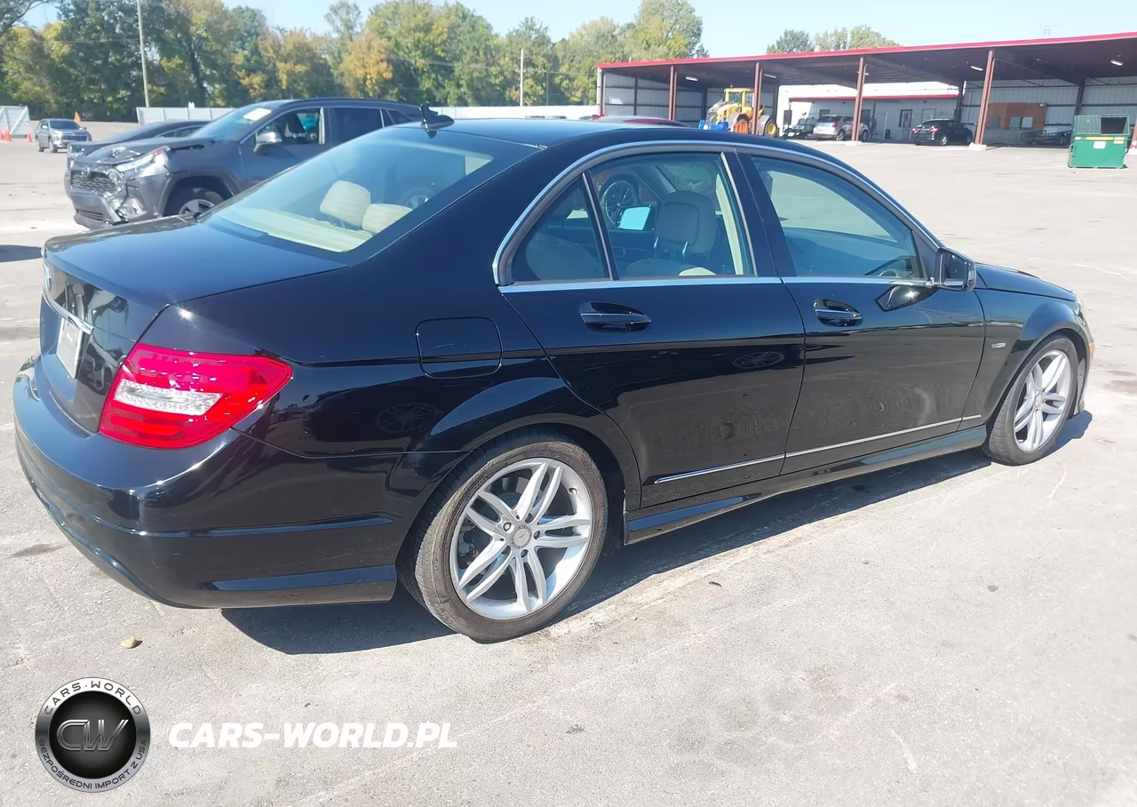 2012 Mercedes-Benz C 250 Sport VIN:WDDGF4HBXCA669911 - 4