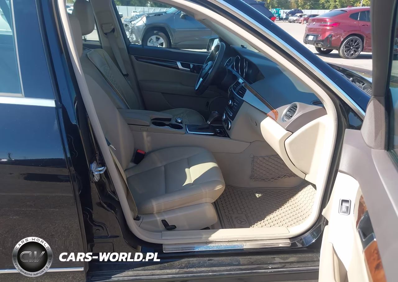 2012 Mercedes-Benz C 250 Sport VIN:WDDGF4HBXCA669911 - 5