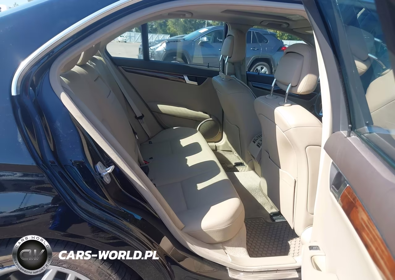 2012 Mercedes-Benz C 250 Sport VIN:WDDGF4HBXCA669911 - 8